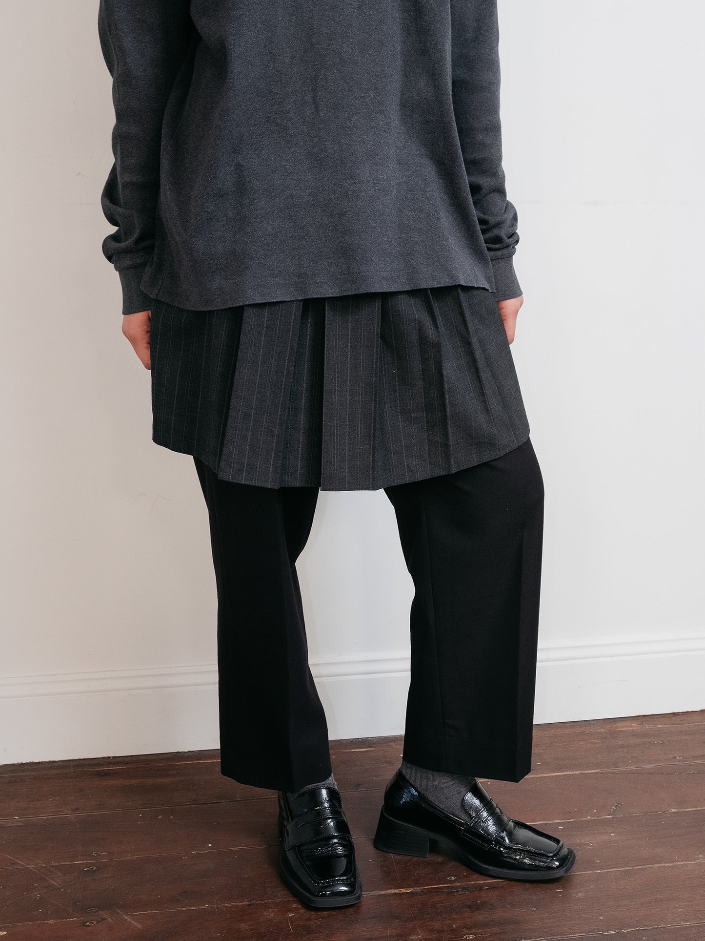 Cropped Pleat Pantalon Black 24"