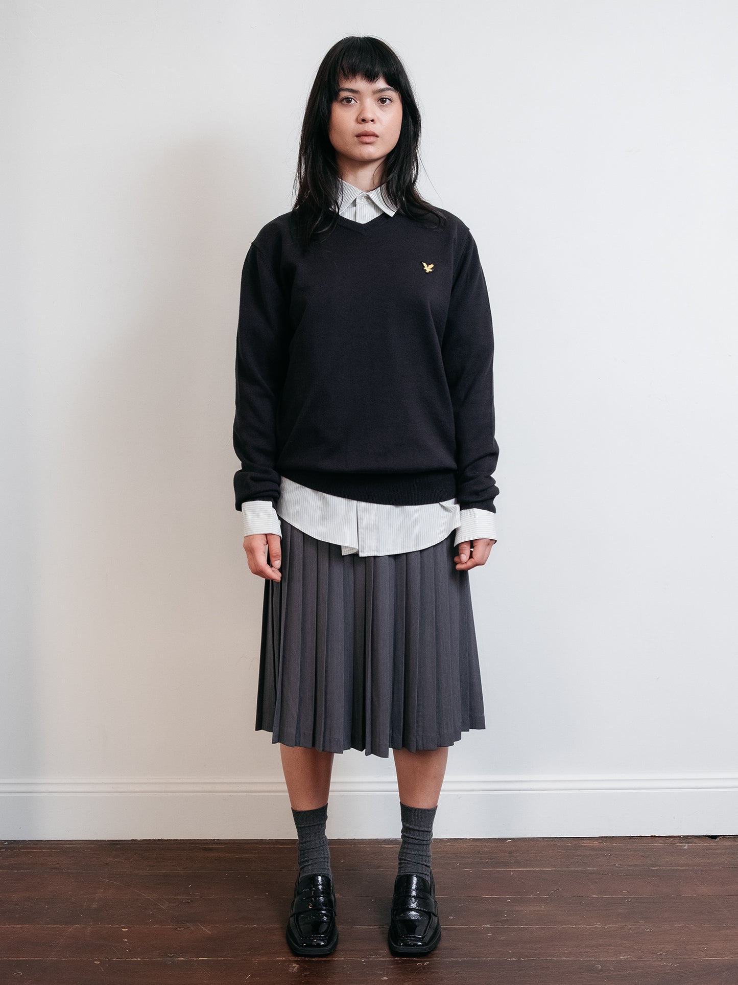 Cotton V-Neck Sweater Black M-L
