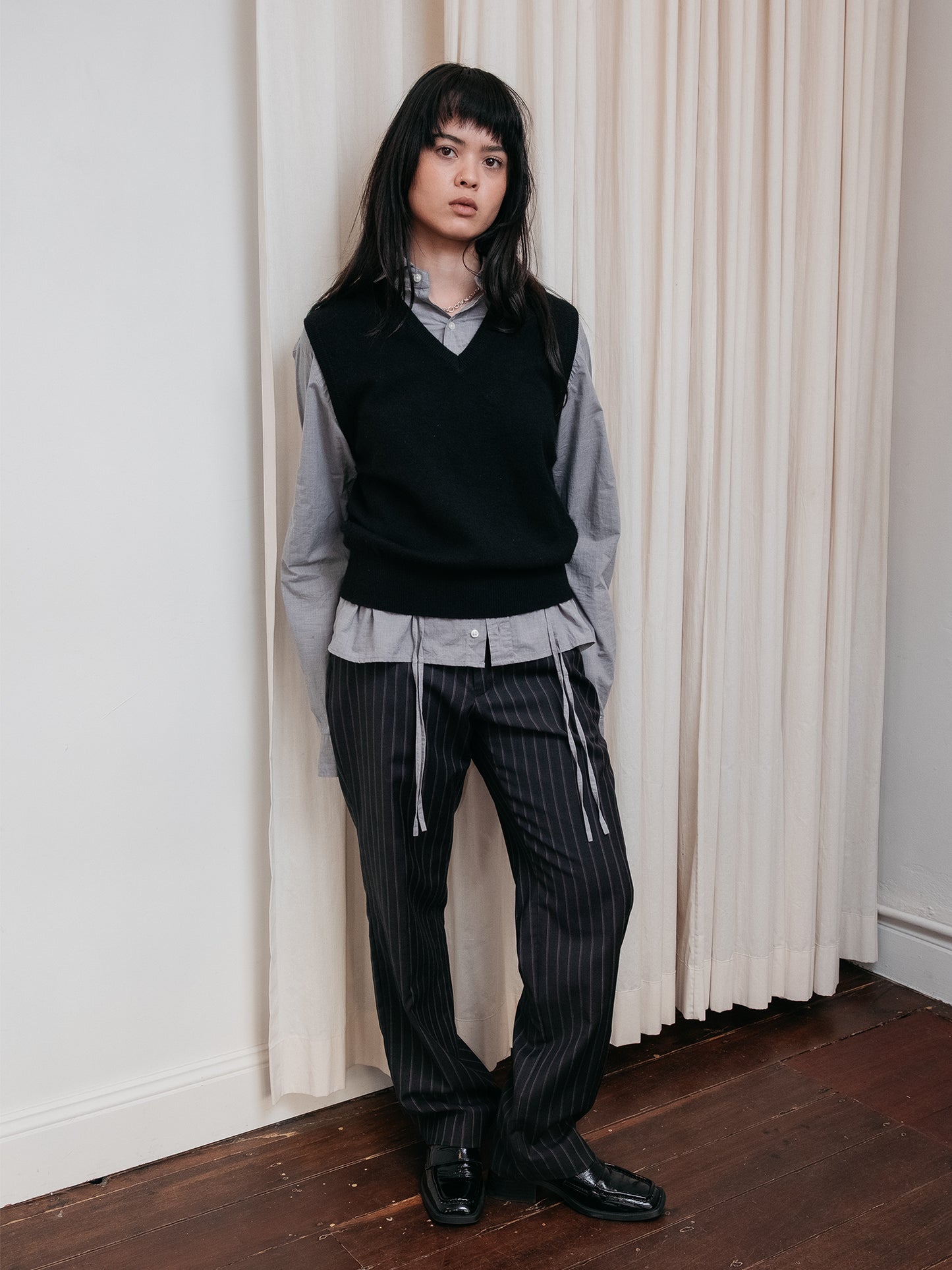 Wool Pinstripe Pantalon Charcoal 30"