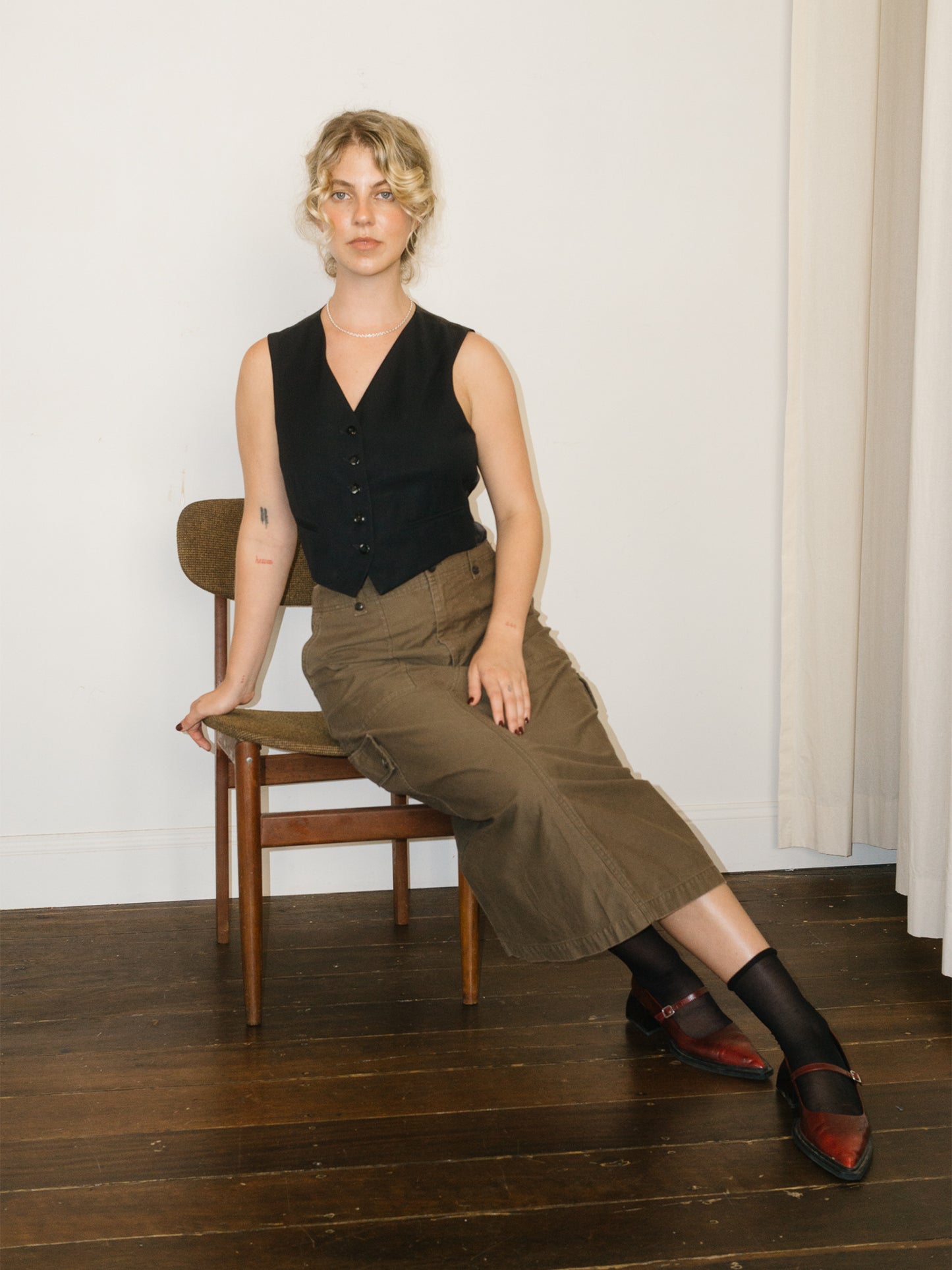 Cropped Wool Waistcoat Black M