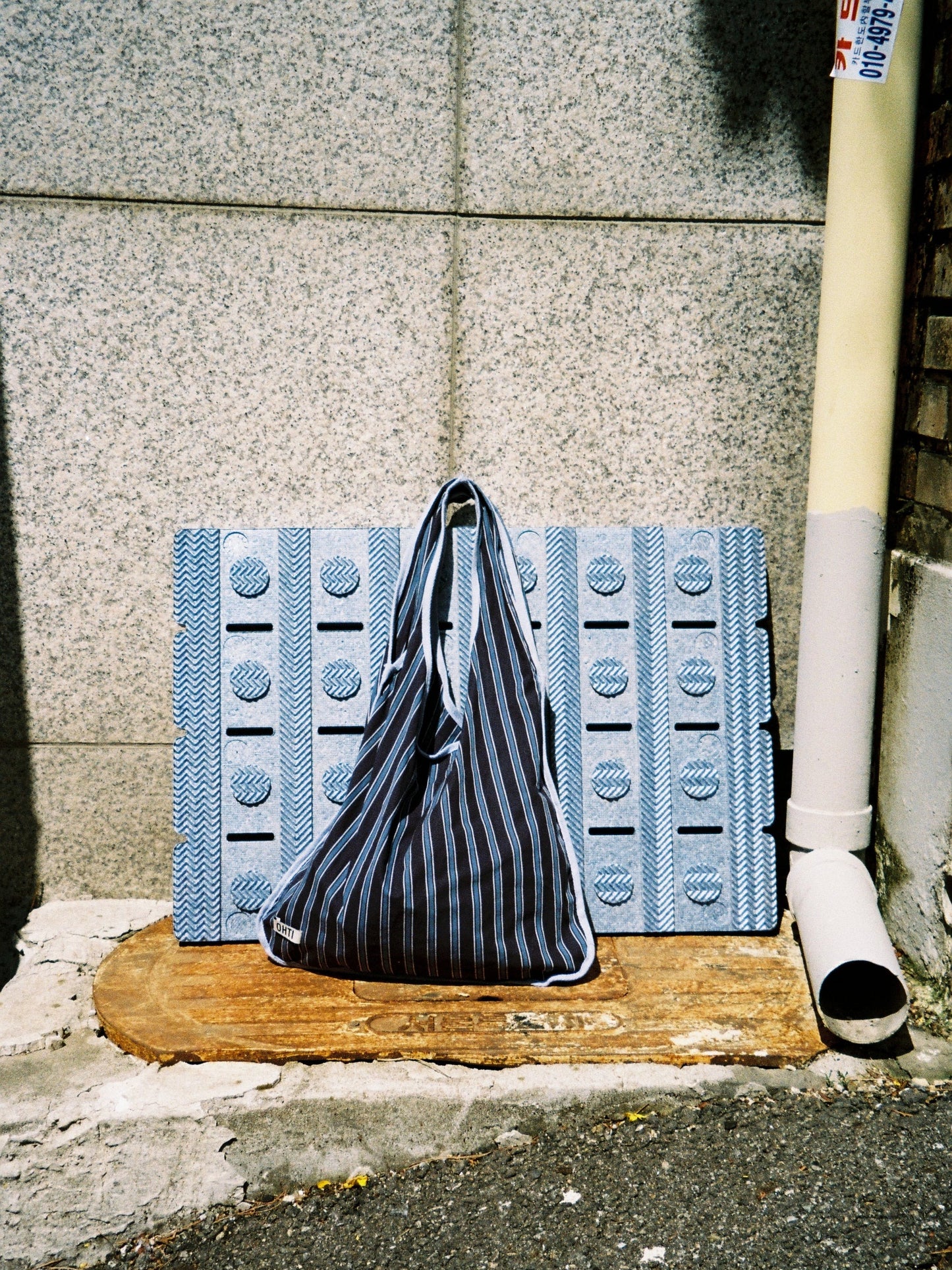 OHTI Tote Winter